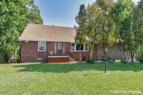3027 N Lewis Ave, Waukegan, IL 60087