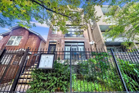 1538 W Walton St #2, Chicago, IL 60642