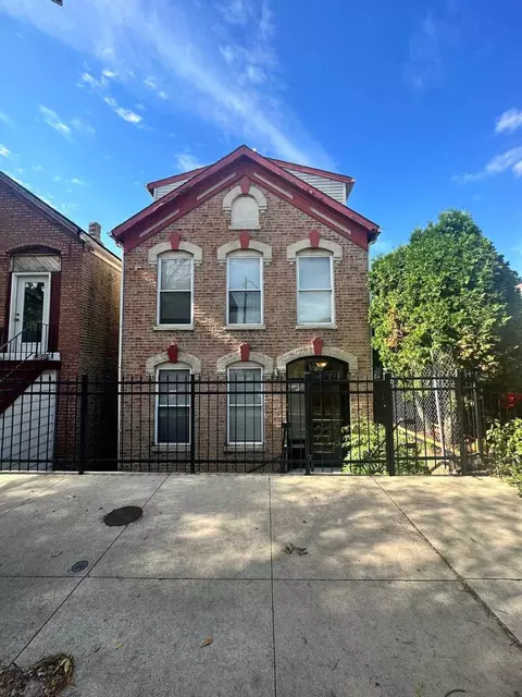 1540 N Paulina St, Chicago, IL 60622