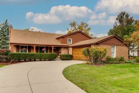 2730 N Dryden Pl, Arlington Heights, IL 60004