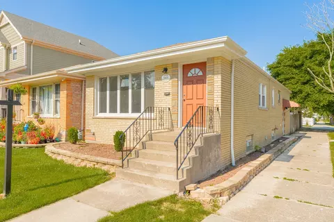 10800 S Sacramento Ave, Chicago, IL 60655