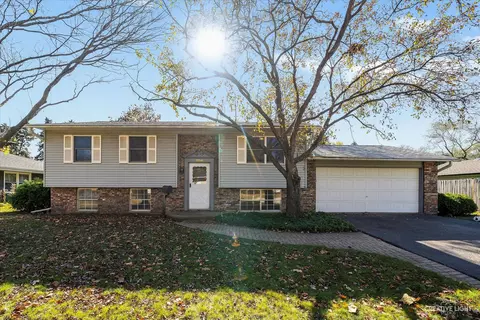 2190 Baker St, Aurora, IL 60506