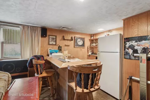 902 E Golfhurst Ave, Mount Prospect, IL 60056 photo 14