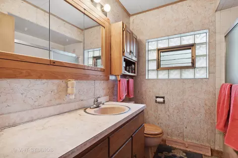 902 E Golfhurst Ave, Mount Prospect, IL 60056 photo 11
