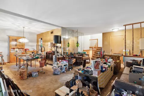 902 E Golfhurst Ave, Mount Prospect, IL 60056 photo 4