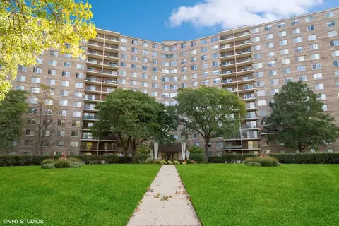 7141 N Kedzie Ave #304, Chicago, IL 60645