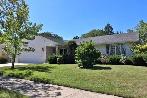 15200 Orlan Brook Dr, Orland Park, IL 60462