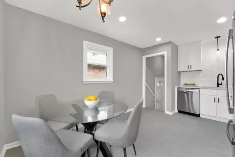7637 Long Ave, Burbank, IL 60459 photo 9