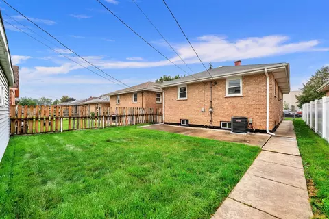 7637 Long Ave, Burbank, IL 60459 photo 23