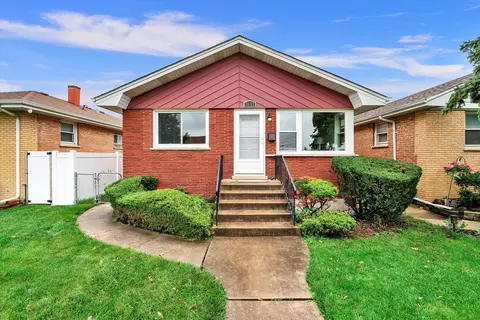 7637 Long Ave, Burbank, IL 60459