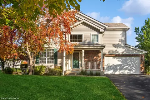 60 Stonegate Ln #60, Streamwood, IL 60107