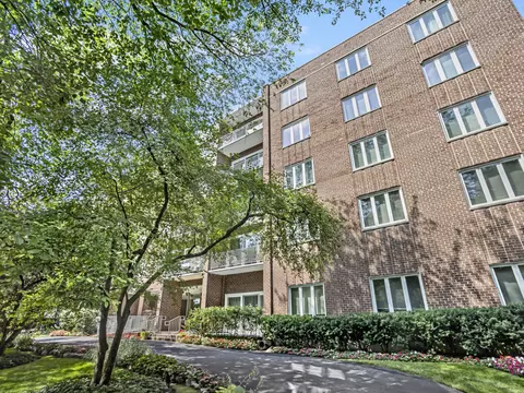 1500 Oak Ave #2C, Evanston, IL 60201
