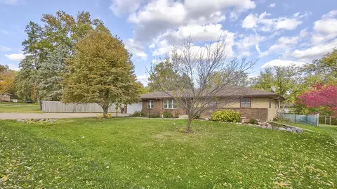 3132 Shelburne Dr, Rockford, IL 61109