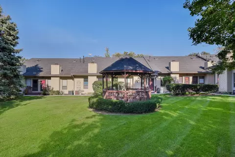 608 S 3rd St, Saint Charles, IL 60174