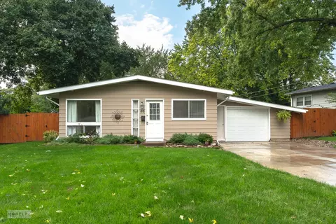35 Hampton Rd, Montgomery, IL 60538