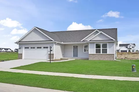 714 Cole Ln, Mahomet, IL 61853