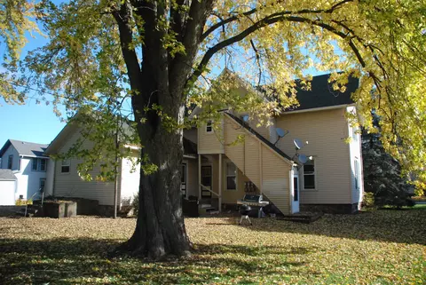 9711 Main St, Hebron, IL 60034 photo 3