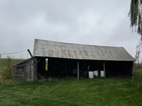 17001 Carroll Rd, Morrison, IL 61270 photo 4