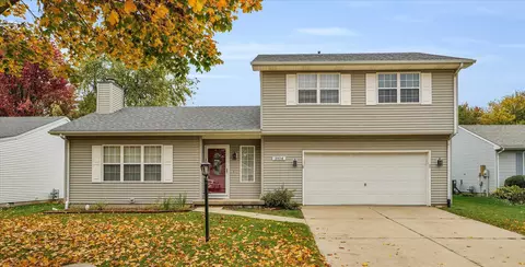 3104 Amy Dr, Champaign, IL 61822
