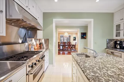237 E Delaware Pl #7A, Chicago, IL 60611 photo 18