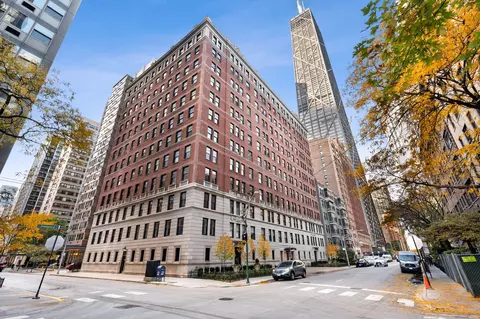 237 E Delaware Pl #7A, Chicago, IL 60611