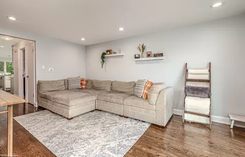 5859 W 59th St, Chicago, IL 60638 photo 4