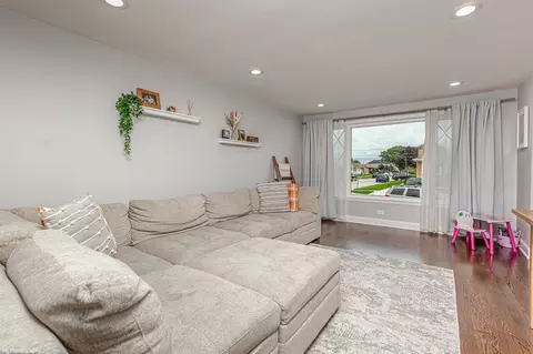 5859 W 59th St, Chicago, IL 60638 photo 5