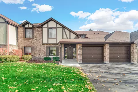 1441 Haverhill Dr #308, Wheaton, IL 60189