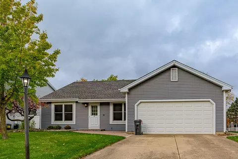 106 Carol Ann Dr, Streamwood, IL 60107