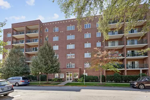 1325 Perry St #603, Des Plaines, IL 60016