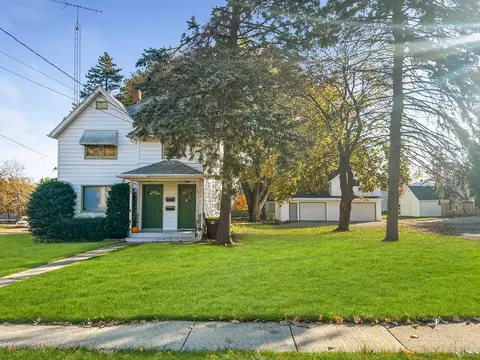 1603-1605 S Locust Ave, Freeport, IL 61032