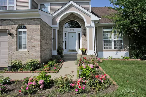998 Knowles Rd, Gurnee, IL 60031 photo 3