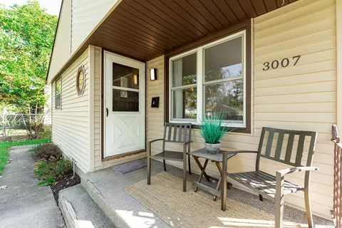 3007 Latham St, Rockford, IL 61103