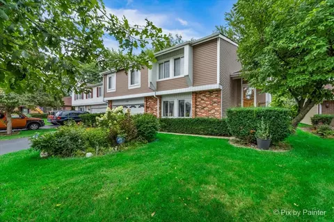 105 Ironwood Ct, Rolling Meadows, IL 60008 photo 2