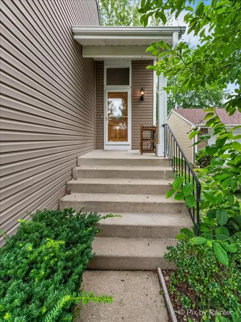 105 Ironwood Ct, Rolling Meadows, IL 60008 photo 10