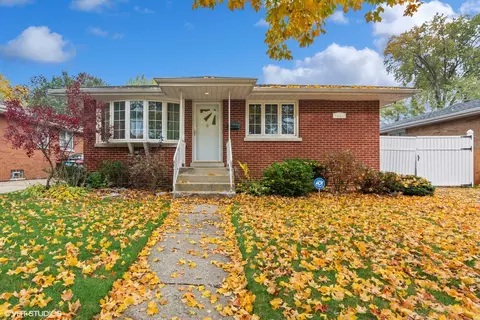 2446 184th St, Lansing, IL 60438