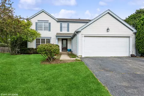 752 Edelweiss Dr, Lake Zurich, IL 60047
