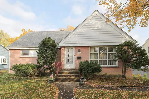 135 S Edgewood Ave, Lombard, IL 60148