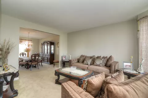 1970 Blue Heron Cir, Bartlett, IL 60103 photo 4