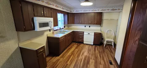 208 W Knox St, Morrison, IL 61270 photo 10
