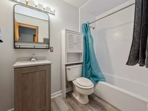 755 Ruth Dr, Elgin, IL 60123 photo 9