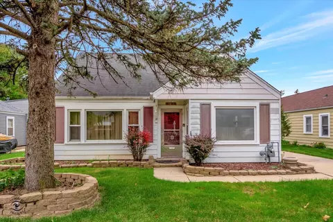 9212 Sproat Ave, Oak Lawn, IL 60453