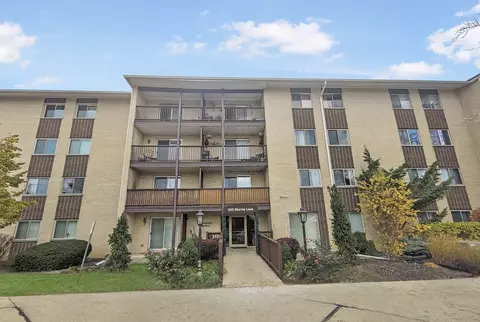 650 Murray Ln #409, Des Plaines, IL 60016