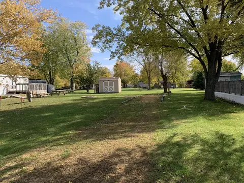 29113 Woodhaven, Sublette, IL 61367