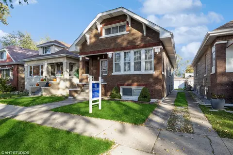 2733 Oak Park Ave, Berwyn, IL 60402