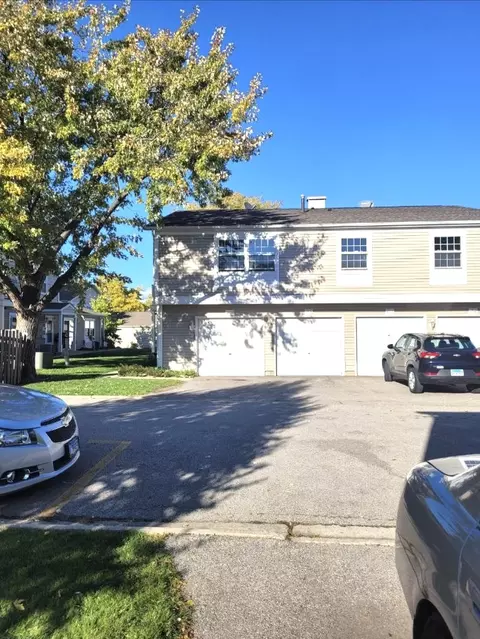 1316 Alpine Ct #103D, Wheeling, IL 60090