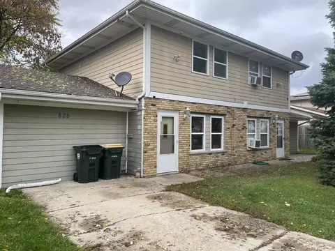 828-830 N Randall Rd, Aurora, IL 60506