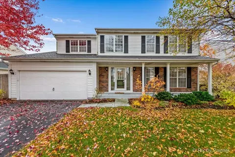 1017 Saddle Creek Ln, Crystal Lake, IL 60014