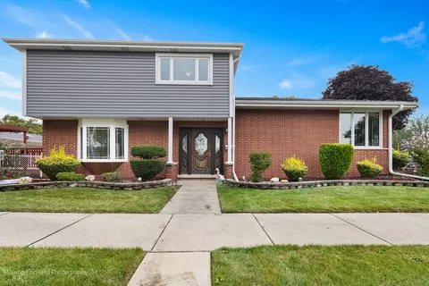 10340 Lockwood Ave, Oak Lawn, IL 60453