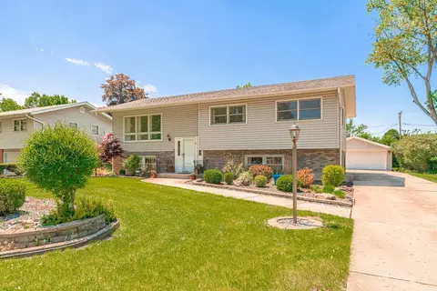 12530 S Massasoit Ave, Palos Heights, IL 60463